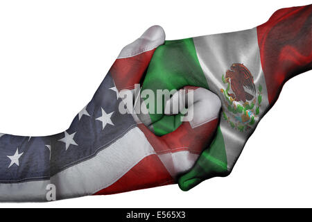 Poignée de main entre diplomatique Pays : drapeaux des États-Unis et le Mexique surimprimées les deux mains Banque D'Images