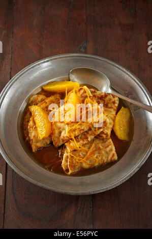 Crêpes Suzette. Des crêpes à l'orange et la liqueur d'orange Banque D'Images