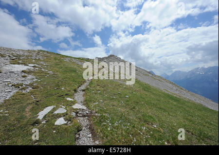 Sentier de randonnée de montagne à Upsspitze et Daniel, Lermoos, Autriche Banque D'Images