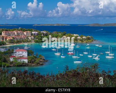 Ville de Cruz Bay sur l'île des Caraïbes de St John dans les îles Vierges américaines Banque D'Images