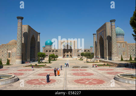 Liens Ulugh Beg Madrasah, moyen Tilya-Kori Madrasah, juste Sher-Dor Madrasah, Reghistan, Samarkand, Ouzbékistan Banque D'Images