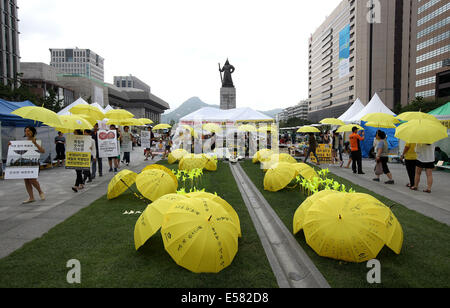 Séoul, Corée du Sud. 23 juillet, 2014. Les gens d'appeler mars pour le vote d'une loi spéciale sur la catastrophe Sewol Avril à Séoul, Corée du Sud, le 23 juillet 2014. Credit : Park Jin-hee/Xinhua/Alamy Live News Banque D'Images