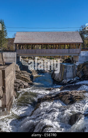 Pont couvert de Quechee, Hartford, Vermont, Etats-Unis Banque D'Images