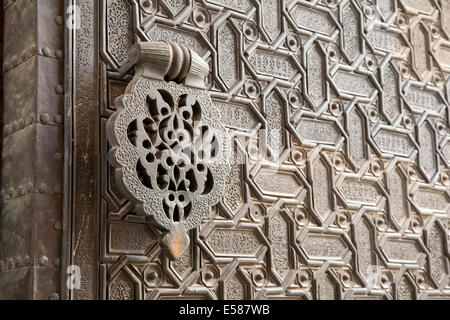 El Perdon Portail d'entrée (16e siècle), la Cathédrale de Séville, l'Espagne, l'Europe en noir et blanc, Sépia Banque D'Images