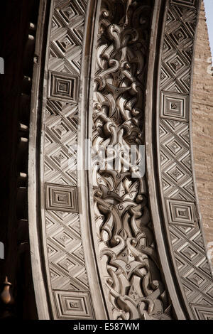 El Perdon Portail d'entrée (16e siècle), la Cathédrale de Séville, l'Espagne, l'Europe en noir et blanc, Sépia Banque D'Images