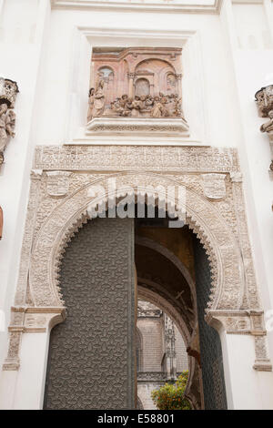 El Perdon Portail d'entrée (16e siècle), la Cathédrale de Séville, Espagne, Europe Banque D'Images