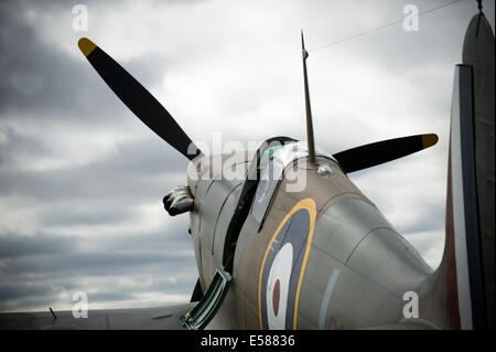 Supermarine Spitfire Mk1 P9374 voler de nouveau après avoir été restauré.Le Spitfire a été abattu au-dessus de Calais en 1940 Banque D'Images