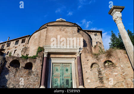 Santi Cosma e Damiano situé dans l'église dans le Forum Romain, Rome, Italie Banque D'Images