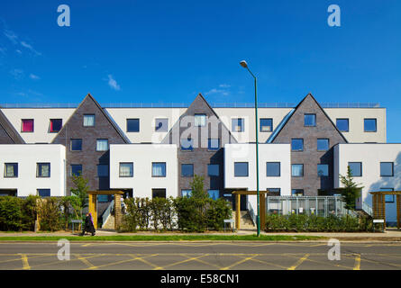 Le centre commercial Kingsbury, Londres. De nouveaux logements sociaux dans la région de Kingsbury. Banque D'Images