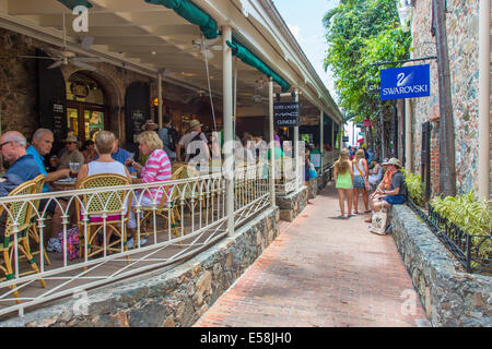 Alley ou un passage à Charlotte Amalie sur l'île de St Thomas Craibbean dans les îles Vierges américaines Banque D'Images