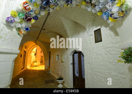 Italie Puglia Puglia Valle d'Itria Cisternino la vieille ville Banque D'Images