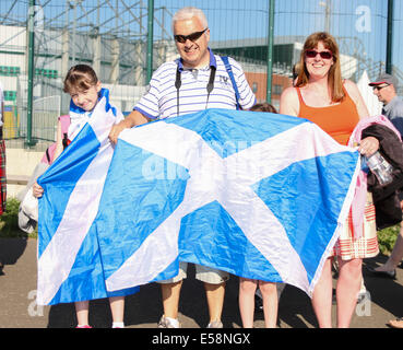 Glasgow, Royaume-Uni. 23 juillet, 2014. Les Jeux du Commonwealth de Glasgow. L'Ecosse l'équipe de fans arrivent au stade d'Action Crédit : Plus Sport/Alamy Live News Banque D'Images