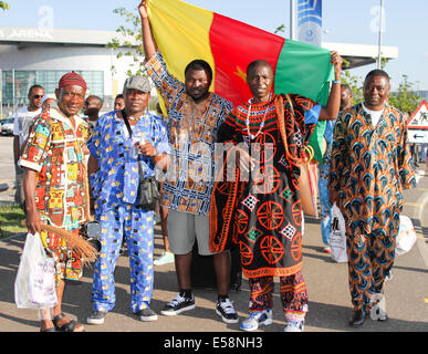 Glasgow, Royaume-Uni. 23 juillet, 2014. Les Jeux du Commonwealth de Glasgow. Cameroun fans en vêtements traditionnels arrivent à l'appui de leur équipe : Action Crédit Plus Sport/Alamy Live News Banque D'Images