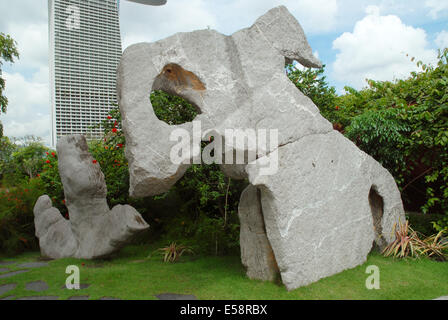 Sculptures dans les jardins du parc, près de la baie, à Singapour, en Asie du Sud-Est, l'Asie Banque D'Images