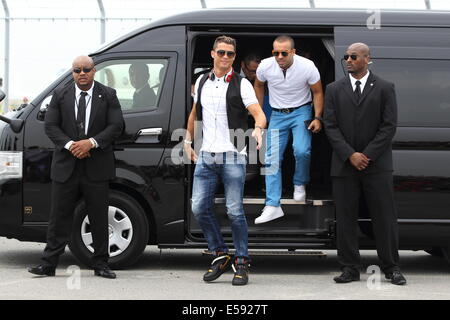 Aichi, Japon. 23 juillet, 2014. Joueur de football portugais Cristiano Ronaldo arrive à l'aéroport international de Chubu Centrair à Aichi, au Japon. Ronaldo a visité pour Nagoya MTG Beauté athlétique promotion. Credit : AFLO Co.,Ltd/Alamy Live News Banque D'Images