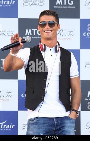 Aichi, Japon. 23 juillet, 2014. Joueur de football portugais Cristiano Ronaldo pour Nagoya visites MTG Beauté athlétique promotion à l'aéroport international de Chubu Centrair à Aichi, au Japon. Credit : AFLO Co.,Ltd/Alamy Live News Banque D'Images