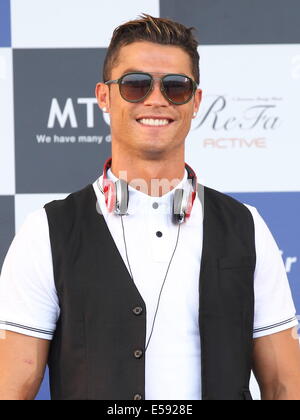 Aichi, Japon. 23 juillet, 2014. Joueur de football portugais Cristiano Ronaldo pour Nagoya visites MTG Beauté athlétique promotion à l'aéroport international de Chubu Centrair à Aichi, au Japon. Credit : AFLO Co.,Ltd/Alamy Live News Banque D'Images