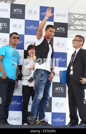 Aichi, Japon. 23 juillet, 2014. Joueur de football portugais Cristiano Ronaldo pour Nagoya visites MTG Beauté athlétique promotion à l'aéroport international de Chubu Centrair à Aichi, au Japon. Credit : AFLO Co.,Ltd/Alamy Live News Banque D'Images