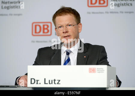 Berlin, Allemagne. 24 juillet, 2014. Membre du Conseil de direction pour la finance et du contrôle de la Deutsche Bahn (DB) Richard Lutz au cours de la réunion mi-DB conférence de presse à Berlin, Allemagne, 24 juillet 2014. Photo : RAINER JENSEN/dpa/Alamy Live News Banque D'Images