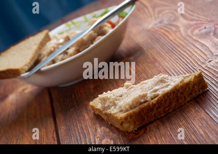 - Vorschmack s'est à l'origine un plat de viande salée européen préparé essentiellement hors de la viande hachée, d'anchois et de hareng et les oignons.S Banque D'Images