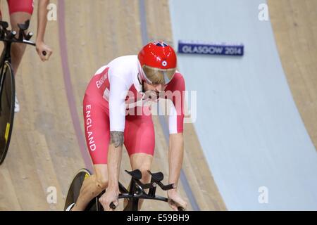 Glasgow, Ecosse, Royaume-Uni. 24 juillet 2014. Jour 1 des Jeux du Commonwealth, le cyclisme sur piste. La poursuite par équipe hommes Angleterre riders enregistré le deuxième meilleur temps en qualifications. Bradley Wiggins, photographié, rode dans l'événement. Ils répondent à l'Australie ce soir. Credit : Neville Styles/Alamy Live News Banque D'Images