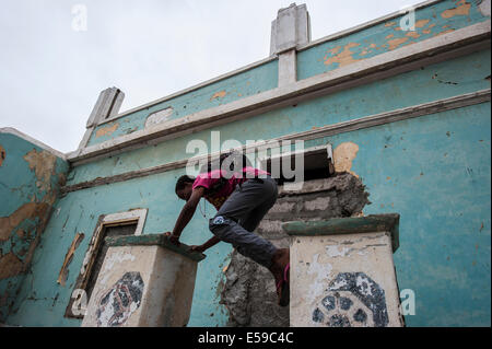 Les enfants locaux à Mindelo, île de Sao Vicente, Cap Vert. Banque D'Images