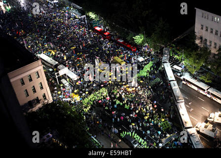 Séoul, Corée du Sud. 24 juillet, 2014. Les gens de la Corée du Sud lors d'un rassemblement mars après 100 jours depuis le tragique naufrage du traversier Sewol à Séoul, Corée du Sud, le 24 juillet 2014. Credit : Park Jin-hee/Xinhua/Alamy Live News Banque D'Images