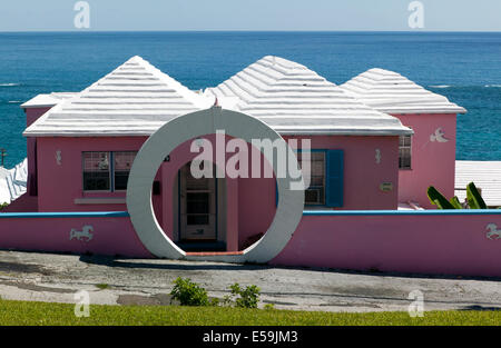 Gros plan sur une maison près de Bermudien St David's phare, l'île de St Davids, St George's Parish, Bermudes Banque D'Images