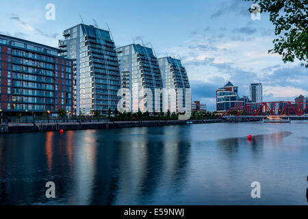 L'NV Bâtiments, Huron Bassin, Salford Quays, Manchester, Angleterre Banque D'Images