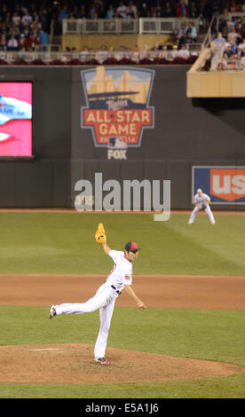 Minneapolis, Minnesota, USA. 15 juillet, 2014. Koji Uehara (américain) MLB ligue américaine : Koji Uehara des Boston Red Sox obtient un retrait sur la sixième manche au cours de la Ligue Majeure de Baseball 2014 All-Star Game au champ cible à Minneapolis, Minnesota, United States . © AFLO/Alamy Live News Banque D'Images