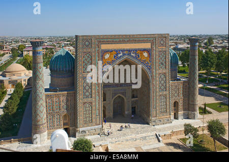 Sher-Dor Madrasah, Reghistan, Samarkand, Ouzbékistan Banque D'Images