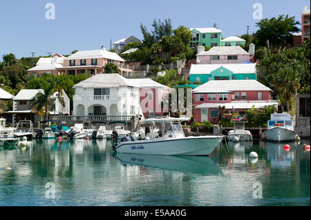 Close-up shot de Flatts Village, Flatts Inlet, paroisse de Hamilton, Bermudes Banque D'Images