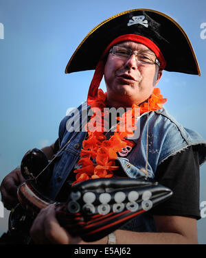 Liberec, République tchèque. Le 25 juillet, 2014. Le festival de musique Benatska noc commence à Vesec areal à Liberec, République tchèque, le vendredi, 25 juillet 2014. Photo : CTK Radek Petrasek/Photo/Alamy Live News Banque D'Images