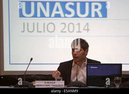 Buenos Aires, Argentine. Le 25 juillet, 2015. Le Ministre argentin de l'Economie Axel Kicillof prononce une allocution lors de l'économie sud-américaine et des finances réunion du Conseil de l'Union des nations sud-américaines (UNASUR, pour son sigle en espagnol), au Palais de San Martin, à Buenos Aires, capitale de l'Argentine, le 25 juillet 2015. © Martin Zabala/Xinhua/Alamy Live News Banque D'Images