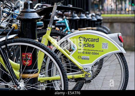 Cycle hire scheme Nottingham stationné près de la gare routière de centre broadmarsh Banque D'Images