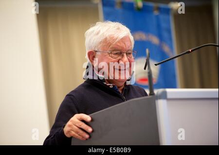 Don Antonio mazzi lugano salle des congrès Banque D'Images