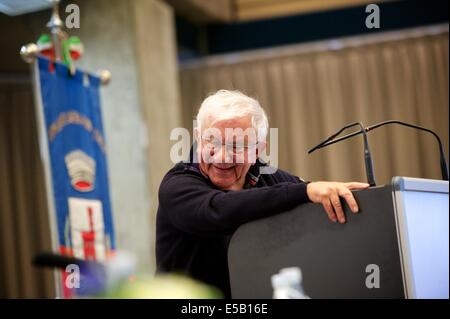 Don Antonio mazzi lugano salle des congrès Banque D'Images