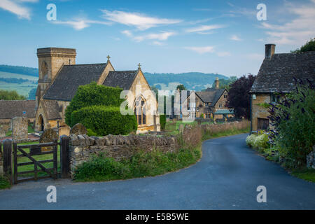 Tôt le matin sur le village des Cotswolds, Gloucestershire, Angleterre Snowshill Banque D'Images