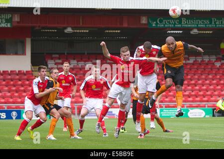 Crewe, Royaume-Uni. 26 juillet, 2014. Pré saison Friendly. Crewe Alexandra contre Wolverhampton Wanderers. Wolverhampton Wanderers avant Leon Clarke en action. © Plus Sport Action/Alamy Live News Banque D'Images