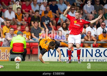 Crewe, Royaume-Uni. 26 juillet, 2014. Pré saison Friendly. Crewe Alexandra contre Wolverhampton Wanderers. Défenseur Wolverhampton Wanderers Matt Doherty en action. © Plus Sport Action/Alamy Live News Banque D'Images