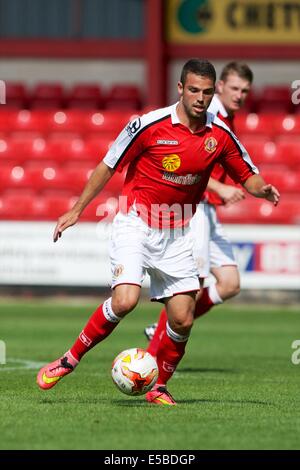 Crewe, Royaume-Uni. 26 juillet, 2014. Pré saison Friendly. Crewe Alexandra contre Wolverhampton Wanderers. Crewe Alexandra FC terrain Brad Inman en action. © Plus Sport Action/Alamy Live News Banque D'Images