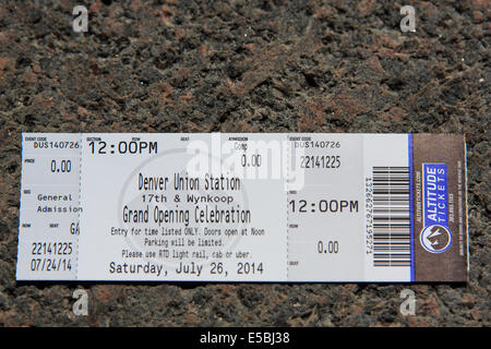 Denver Colorado USA - 26 juillet 2014. Des tickets gratuits sont à la disposition du grand public comme la gare Union s'ouvre au public pour la première fois depuis la rénovation a commencé en 2008. Credit : Ed Endicott/Alamy Live News Banque D'Images