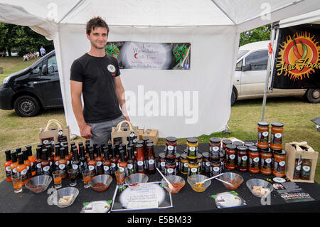 Bushey, Hertfordshire, Royaume-Uni, 27 juillet 2014 - La Fiesta 2014 Chili Hertfordshire Awesome a attiré les visiteurs épris de chili. Présenté : Cendres de l'arbre. Chili Warwickshire Crédit : Stephen Chung/Alamy Live News Banque D'Images