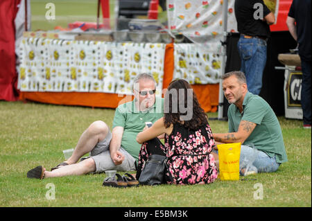 Bushey, Hertfordshire, Royaume-Uni, 27 juillet 2014 - La Fiesta 2014 Chili Hertfordshire Awesome a attiré les visiteurs épris de chili. Crédit : Stephen Chung/Alamy Live News Banque D'Images