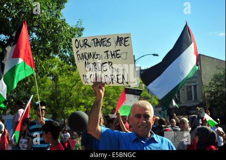 À London, en Ontario, plus de 150 personnes participent à un rassemblement en solidarité avec les Palestiniens à Gaza pendant l'offensive d'Israël contre Gaza Banque D'Images