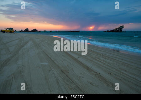 Coucher du soleil à Tangalooma épaves, l'île Moreton Banque D'Images