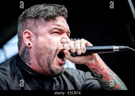 25 juillet 2014 - Toronto, Ontario, Canada - groupe de deathcore américain Suicide Silence fonctionne à l'Amphithéâtre Molson Canadian, à Toronto, dans le cadre de Rockstar energy Mayhem Festival. Membres du groupe : CHRIS GARZA, MARK HEYLMUN, ALEX LOPEZ, DAN KENNY, HERNAN HERMIDA (Image Crédit : © Igor Vidyashev/Zuma sur le fil) Banque D'Images