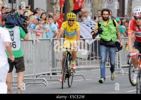 Paris, France. 27 juillet, 2014. Evry à Champs Elysées, Paris, France. Stade 21 et dernière étape du Tour de France cycling championships. Vincenzo Nibali Credit : Action Plus Sport Images/Alamy Live News Banque D'Images