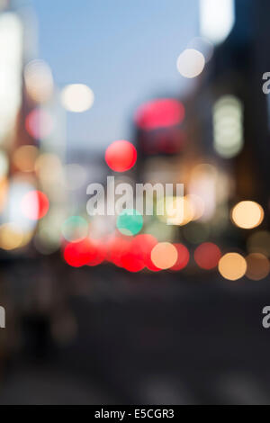 Abstract blurred décors avec lumières colorées. Tokyo, Japon. Banque D'Images