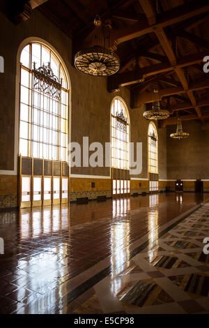 L'intérieur art déco restauré de Union Station à Los Angeles, Californie, USA Banque D'Images